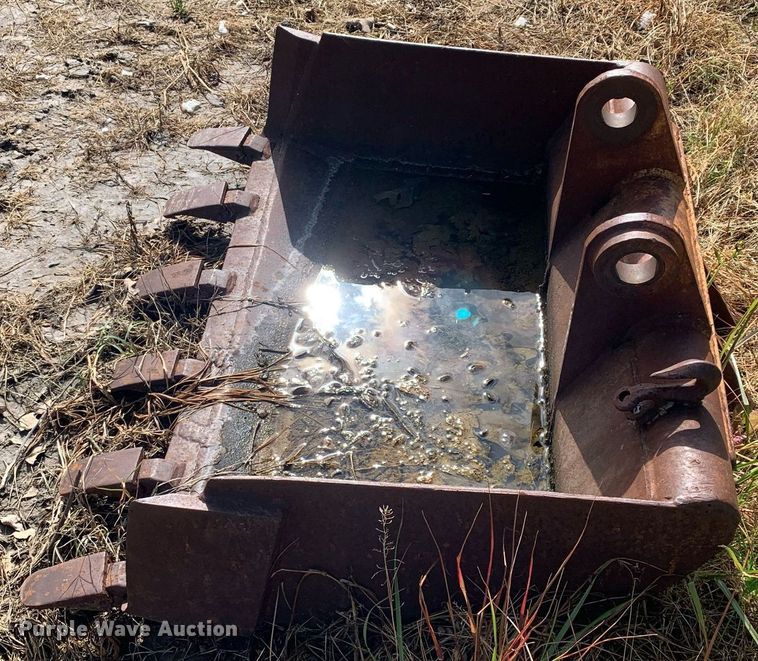 image for item LH9578 Excavator bucket