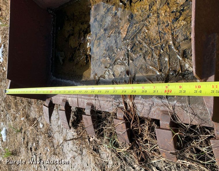 image for item LH9578 Excavator bucket