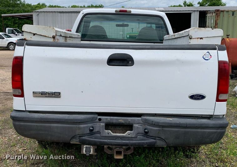 image for item LH9582 2002 Ford F250 Super Duty  pickup truck