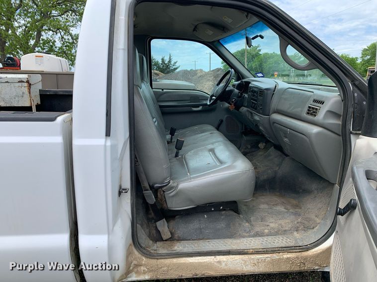 image for item LH9582 2002 Ford F250 Super Duty  pickup truck