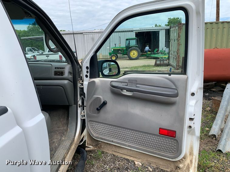 image for item LH9582 2002 Ford F250 Super Duty  pickup truck