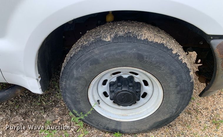 image for item LH9582 2002 Ford F250 Super Duty  pickup truck