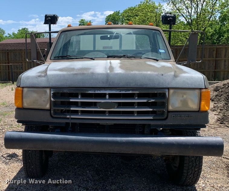 image for item LH9584 1989 Ford F350  utility bed pickup truck