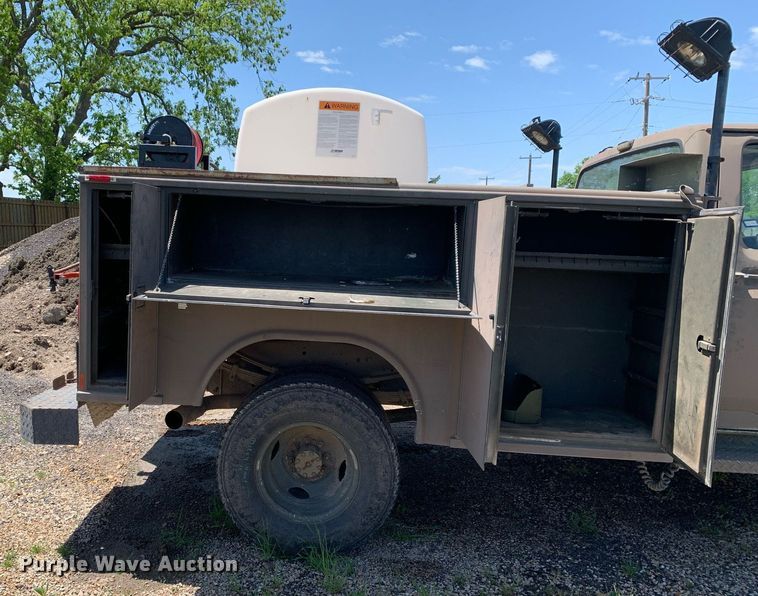 image for item LH9584 1989 Ford F350  utility bed pickup truck