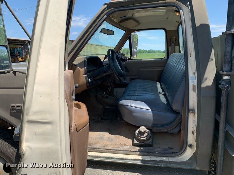 image for item LH9584 1989 Ford F350  utility bed pickup truck
