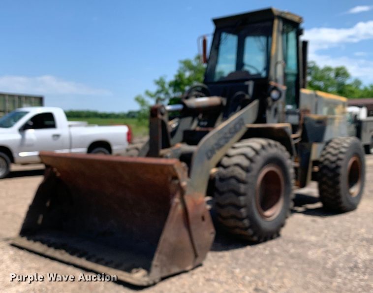 image for item LH9585 1991 Dresser 520C  wheel loader