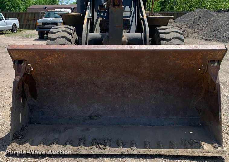 image for item LH9585 1991 Dresser 520C  wheel loader