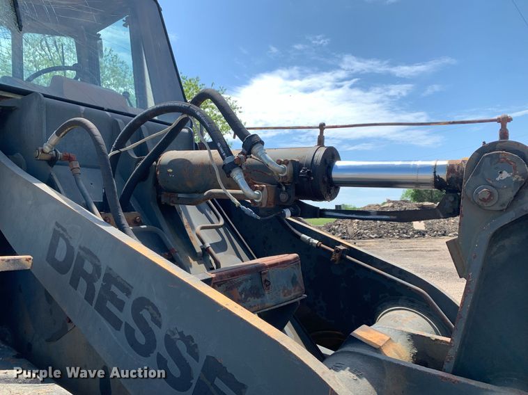 image for item LH9585 1991 Dresser 520C  wheel loader