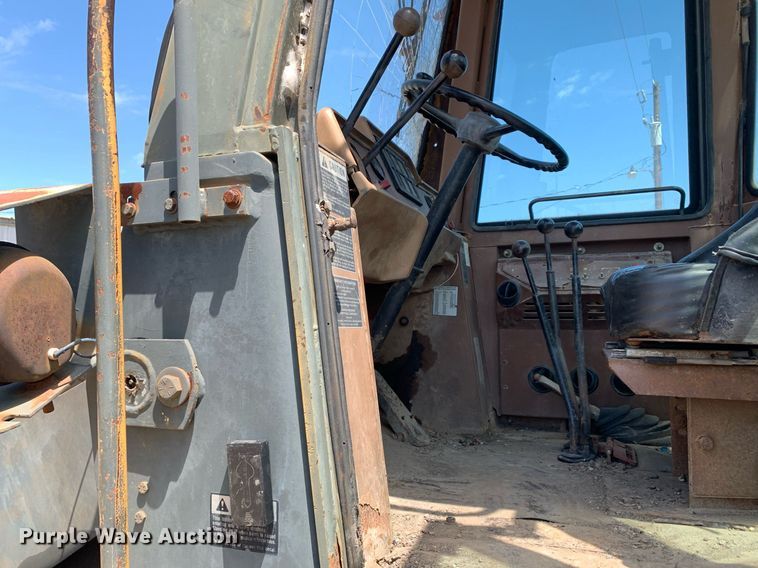 image for item LH9585 1991 Dresser 520C  wheel loader