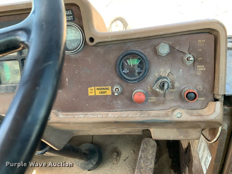 image for item LH9585 1991 Dresser 520C  wheel loader