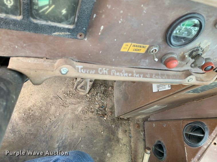 image for item LH9585 1991 Dresser 520C  wheel loader