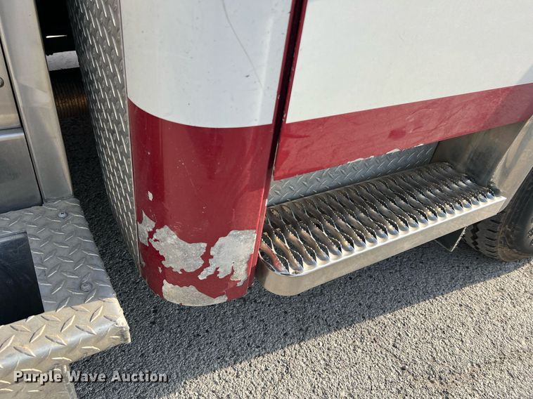 image for item LI9585 2005 American LaFrance Eagle  pumper fire truck