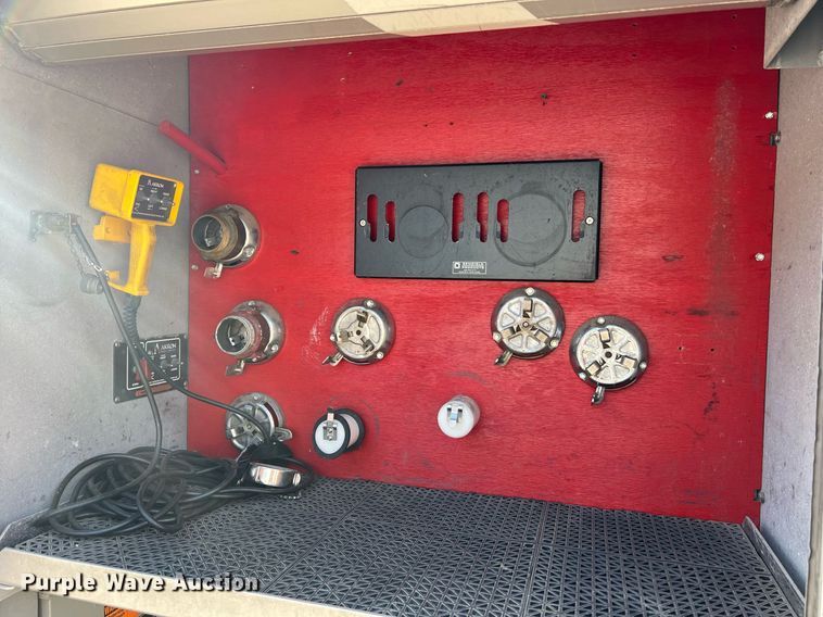 image for item LI9585 2005 American LaFrance Eagle  pumper fire truck