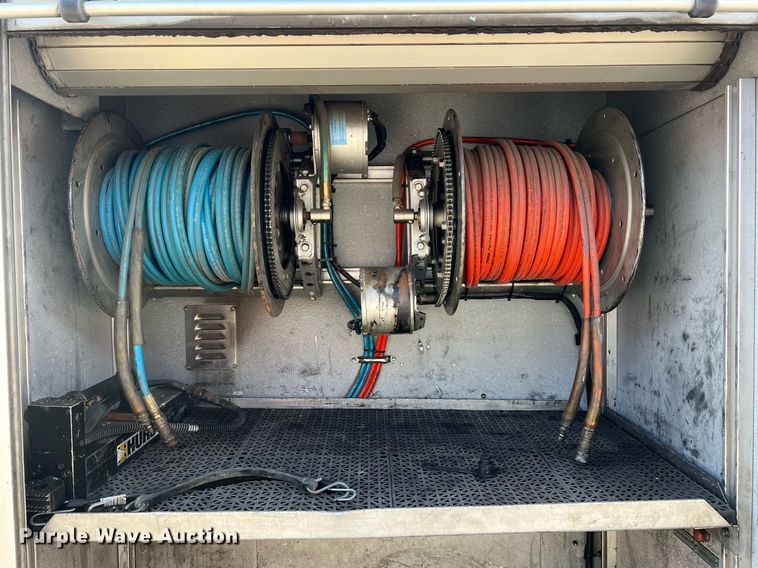 image for item LI9585 2005 American LaFrance Eagle  pumper fire truck