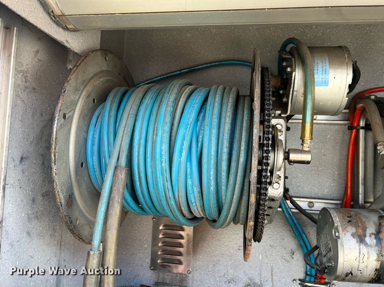 image for item LI9585 2005 American LaFrance Eagle  pumper fire truck