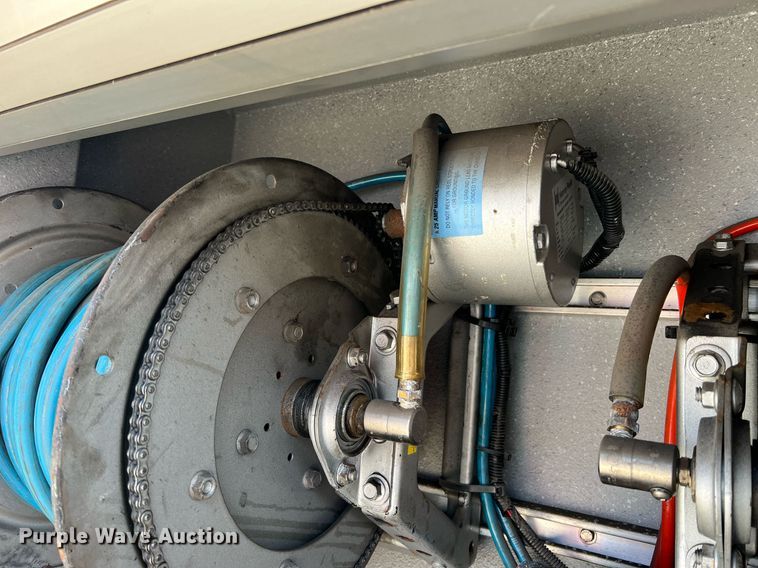 image for item LI9585 2005 American LaFrance Eagle  pumper fire truck