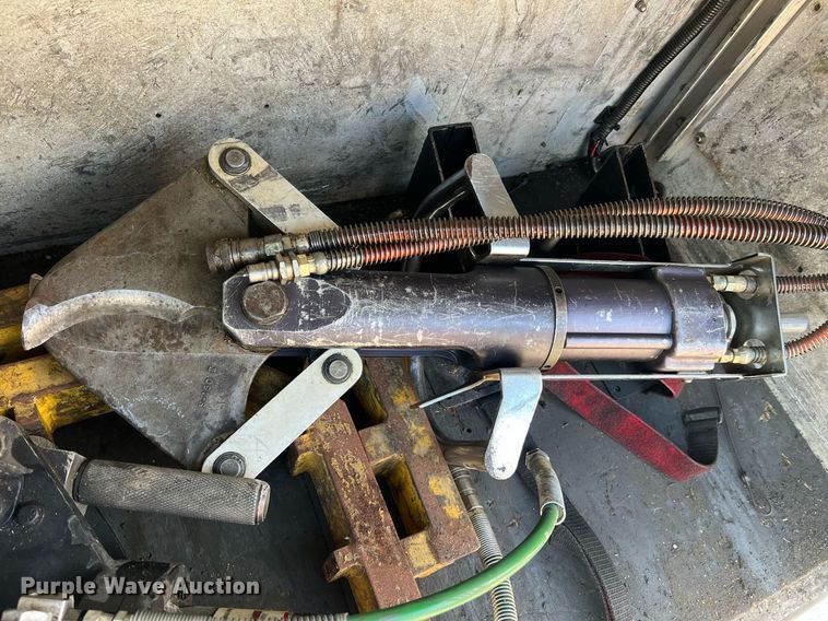 image for item LI9585 2005 American LaFrance Eagle  pumper fire truck