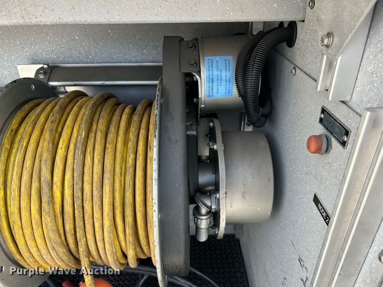 image for item LI9585 2005 American LaFrance Eagle  pumper fire truck