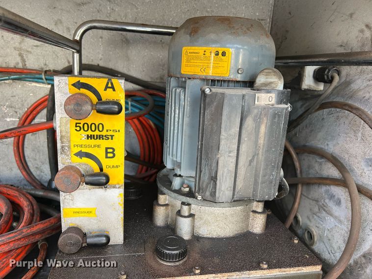 image for item LI9585 2005 American LaFrance Eagle  pumper fire truck