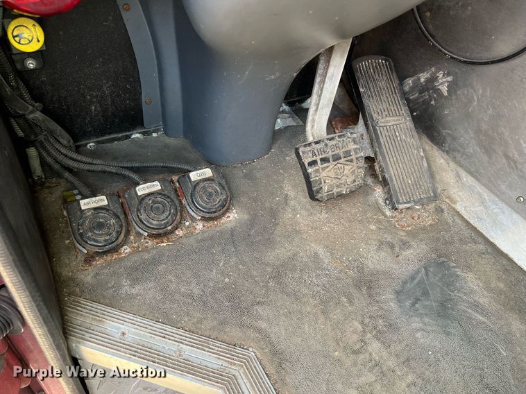 image for item LI9585 2005 American LaFrance Eagle  pumper fire truck