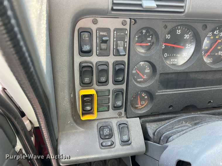 image for item LI9585 2005 American LaFrance Eagle  pumper fire truck