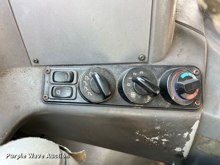 image for item LI9585 2005 American LaFrance Eagle  pumper fire truck