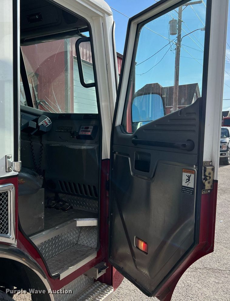 image for item LI9585 2005 American LaFrance Eagle  pumper fire truck