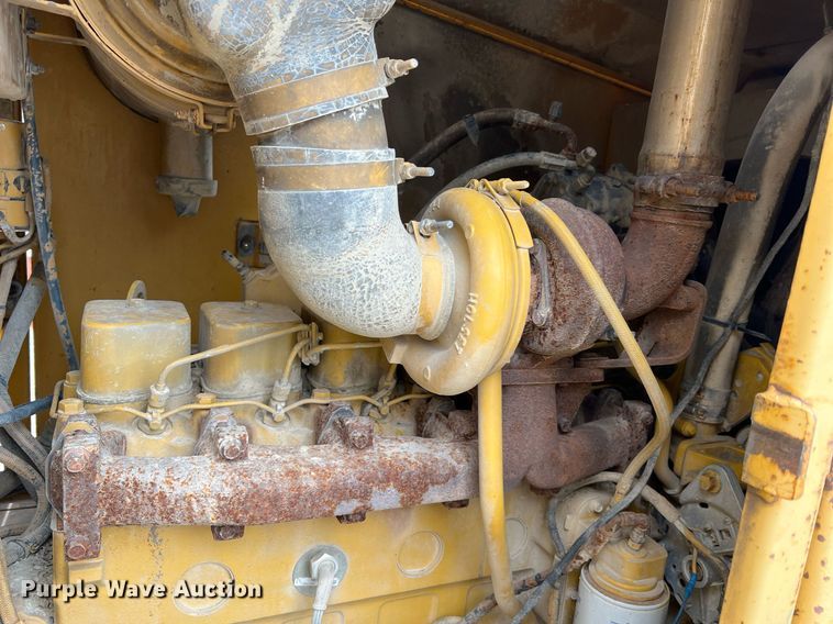 image for item LI9588 Champion 710A Series III  motor grader