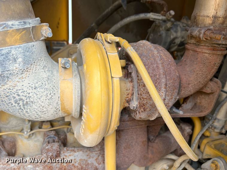 image for item LI9588 Champion 710A Series III  motor grader