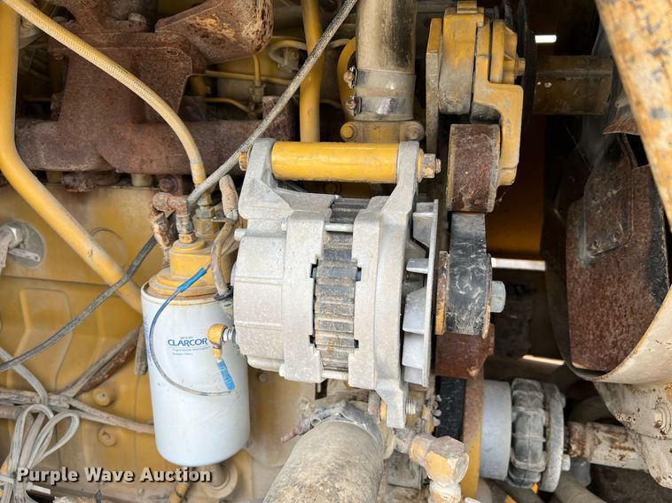 image for item LI9588 Champion 710A Series III  motor grader