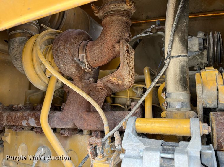 image for item LI9588 Champion 710A Series III  motor grader