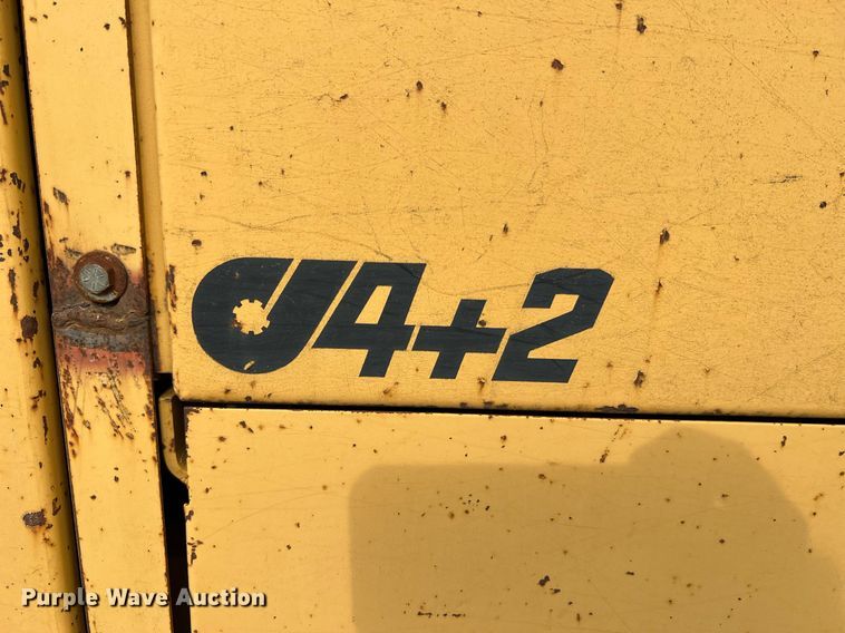 image for item LI9588 Champion 710A Series III  motor grader