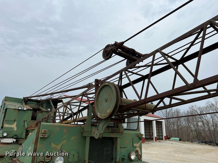 image for item LI9589 1964 American 2360  crane