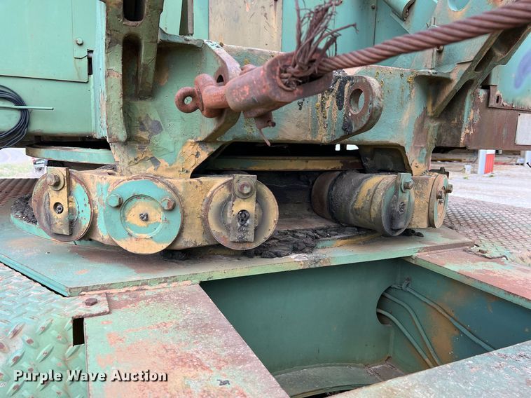 image for item LI9589 1964 American 2360  crane