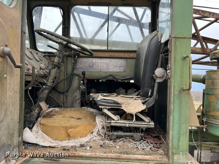 image for item LI9589 1964 American 2360  crane