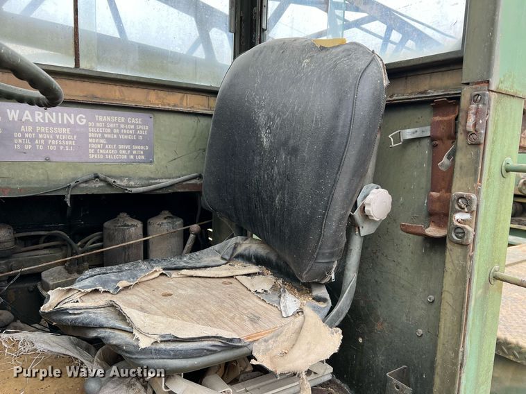 image for item LI9589 1964 American 2360  crane