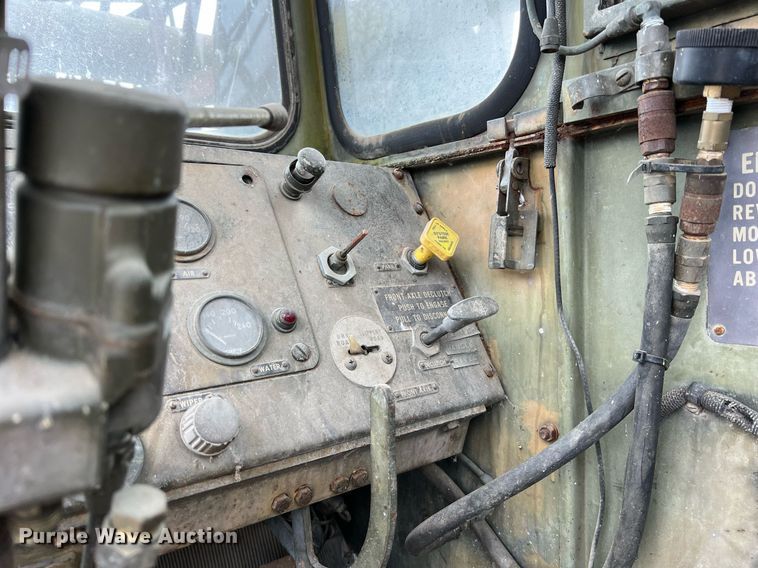 image for item LI9589 1964 American 2360  crane