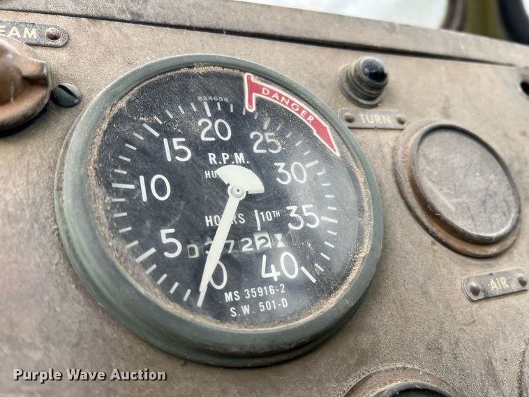 image for item LI9589 1964 American 2360  crane