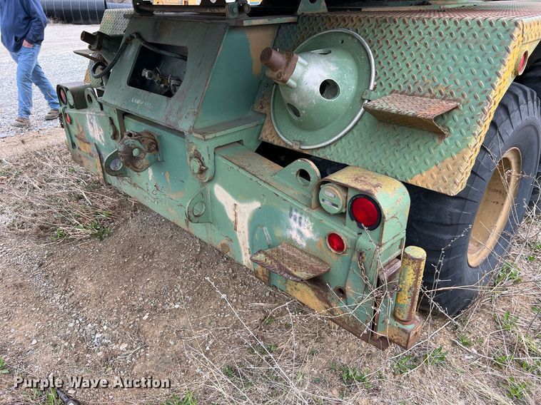 image for item LI9589 1964 American 2360  crane