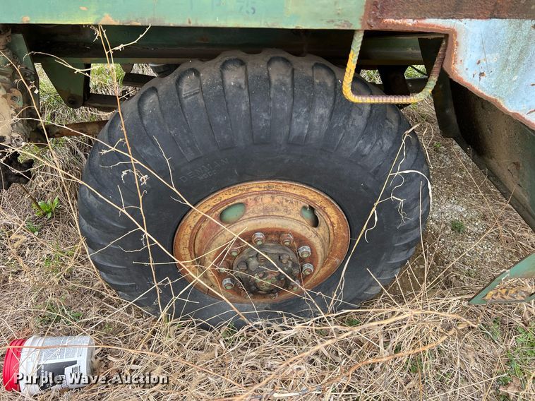 image for item LI9589 1964 American 2360  crane