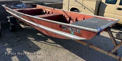 image for item LI9593 1988 Lowe  boat