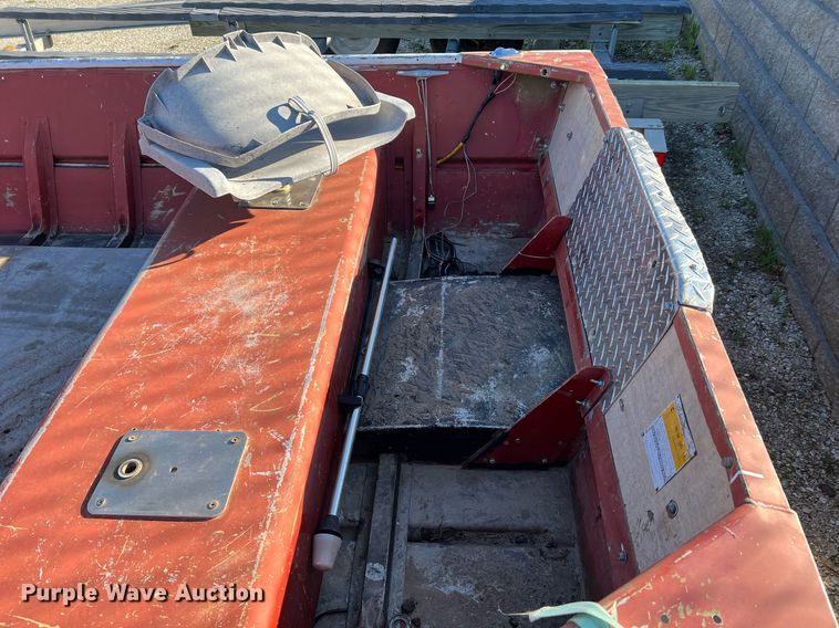 image for item LI9593 1988 Lowe  boat