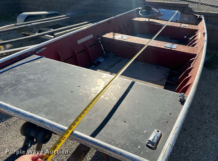 image for item LI9593 1988 Lowe  boat