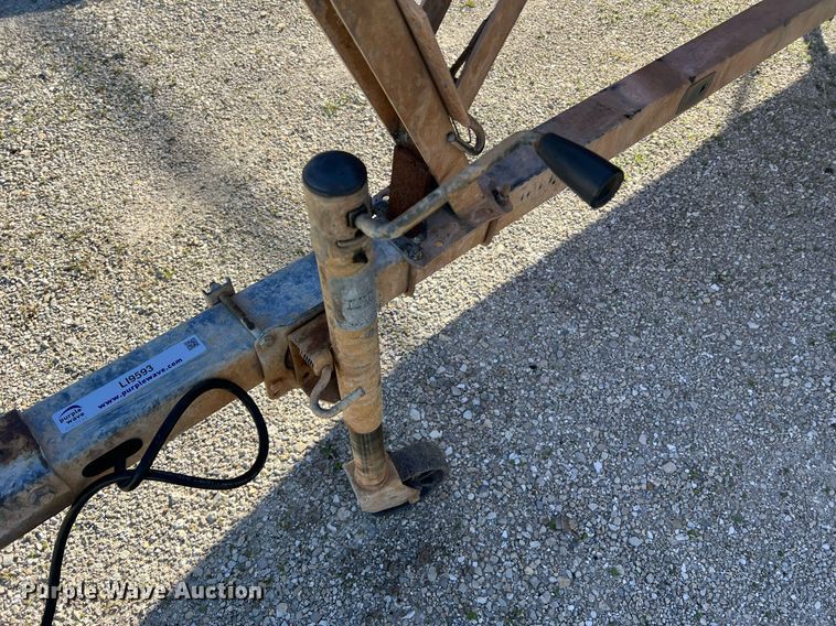 image for item LI9593 1988 Lowe  boat