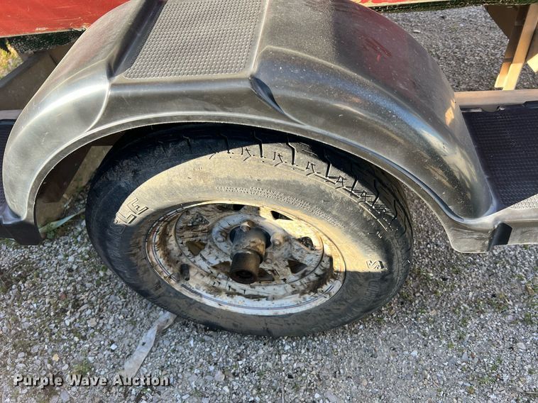 image for item LI9593 1988 Lowe  boat