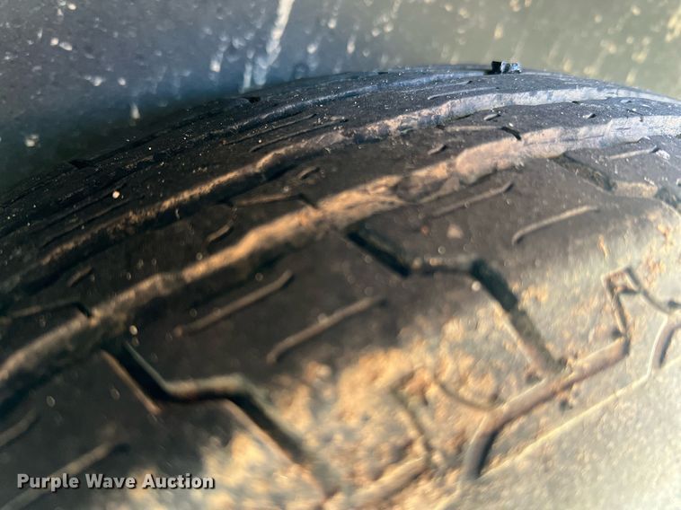 image for item LI9593 1988 Lowe  boat