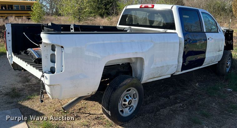 image for item LI9594 2016 Chevrolet Silverado 2500HD  Crew Cab pickup truck