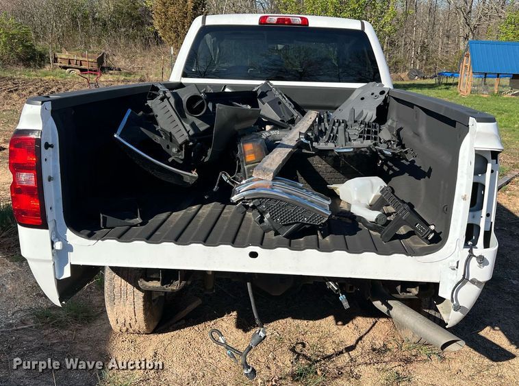 image for item LI9594 2016 Chevrolet Silverado 2500HD  Crew Cab pickup truck