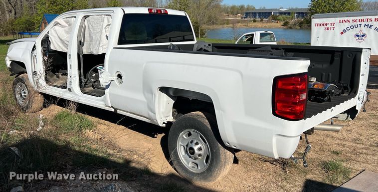 image for item LI9594 2016 Chevrolet Silverado 2500HD  Crew Cab pickup truck