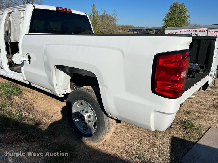 image for item LI9594 2016 Chevrolet Silverado 2500HD  Crew Cab pickup truck